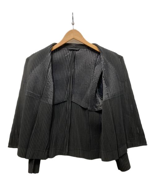HOMME PLISSE ISSEY MIYAKE（オム プリッセ イッセイ ミヤケ）HOMME PLISSE ISSEY MIYAKE (オム プリッセ イッセイ ミヤケ) SOLID PLEATS プリーツノーカラージャケット ブラック サイズ:1の古着・服飾アイテム