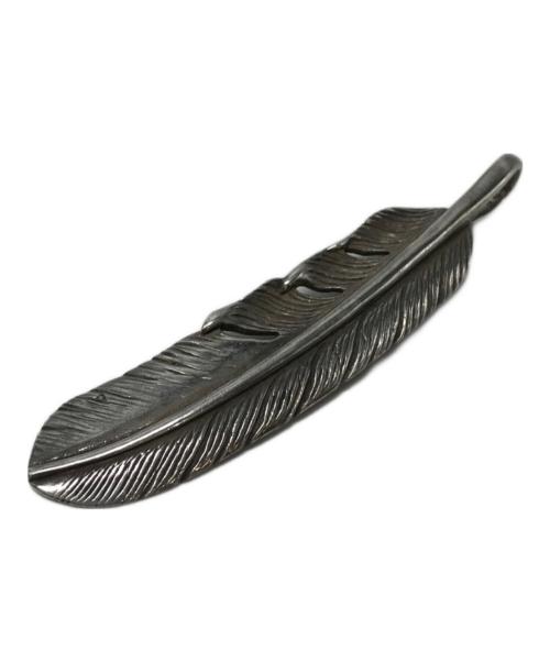 Tady & King（タディアンドキング）Tady & King (タディアンドキング) フェザー左向き LL ペンダントトップ シルバーの古着・服飾アイテム