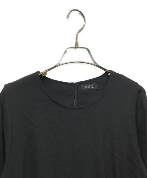 BARNEYS NEWYORK（バーニーズ・ニューヨーク）BARNEYS NEWYORK (バーニーズ・ニューヨーク) ウォッシャブル デザインスリーブ ウエストタック ドレス ブラック サイズ:36の古着・服飾アイテム