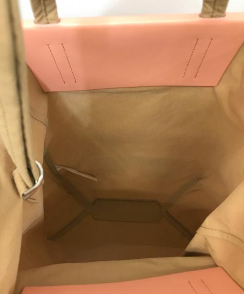 Acne studios（アクネ ストゥディオス）Acne studios (アクネ ストゥディオス) Baker Out M 2WAYバッグ ベージュ×ピンクの古着・服飾アイテム