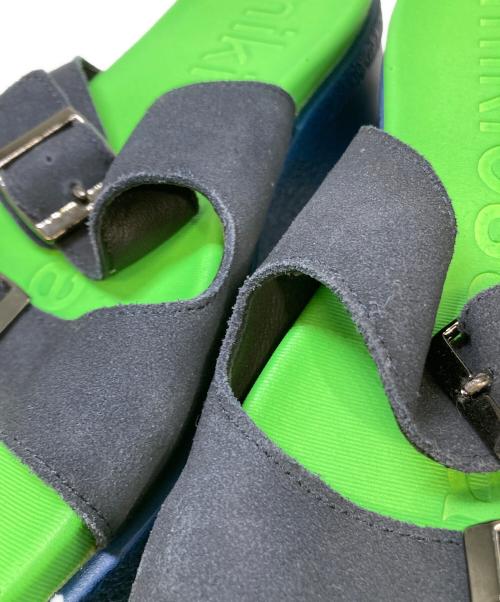 Mikio Sakabe（ミキオサカベ）MIKIO SAKABE (ミキオサカベ) 厚底フラットサンダル ネイビー×グリーン サイズ:28の古着・服飾アイテム