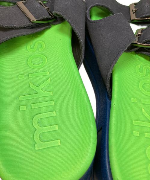 Mikio Sakabe（ミキオサカベ）MIKIO SAKABE (ミキオサカベ) 厚底フラットサンダル ネイビー×グリーン サイズ:28の古着・服飾アイテム