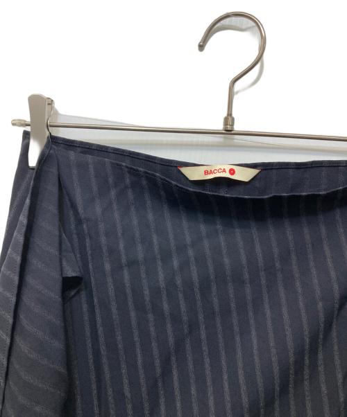 BACCA（バッカ）BACCA (バッカ) ストライプウールギャバジン ラップスカート ネイビー サイズ:SIZE 36の古着・服飾アイテム
