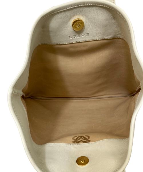 LOEWE（ロエベ）LOEWE (ロエベ) アナグラム ヌバックレザーハンドバッグ ベージュの古着・服飾アイテム