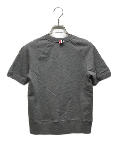 Thom Browne（トムブラウン）Thom Browne (トムブラウン) Med Loopback Short Sleeve Sweatshirt FJT173A-06931-035 グレー サイズ:38の古着・服飾アイテム
