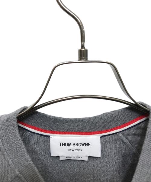 Thom Browne（トムブラウン）Thom Browne (トムブラウン) Med Loopback Short Sleeve Sweatshirt FJT173A-06931-035 グレー サイズ:38の古着・服飾アイテム
