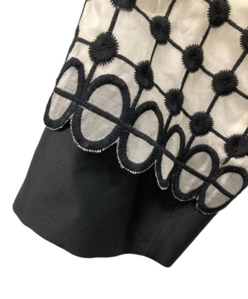 ADORE（アドーア）ADORE (アドーア) シルクノーカラージャケット ホワイト×ブラック サイズ:SIZE 38の古着・服飾アイテム