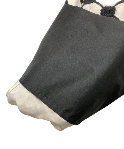 ADORE（アドーア）ADORE (アドーア) シルクノーカラージャケット ホワイト×ブラック サイズ:SIZE 38の古着・服飾アイテム