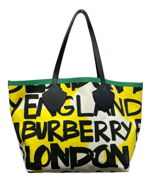 BURBERRY（バーバリー）BURBERRY (バーバリー) Giant Graffiti Print Reversible Tote ベージュ×イエローの古着・服飾アイテム