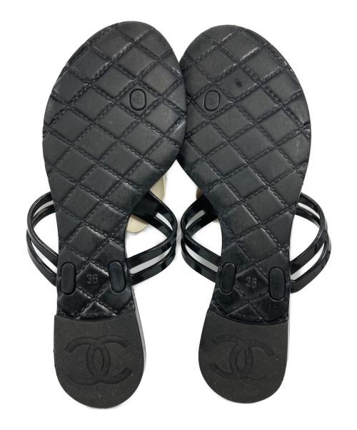 CHANEL（シャネル）CHANEL (シャネル) カメリアトングサンダル ブラック サイズ:36の古着・服飾アイテム