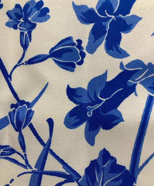 GUCCI（グッチ）GUCCI (グッチ) フローラルプリントシルクスカーフ ネイビー×ブルー×ホワイトの古着・服飾アイテム