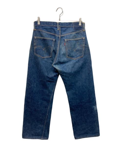 LEVI'S（リーバイス）LEVI'S (リーバイス) 50's 501XX セルビッチデニム　/ 54年 / 革パッチ / Vステッチ / ポケット裏シングルステッチ / オフセット / 通常R / フライボタン裏点々刻印 / 両面均等V インディゴ サイズ:不明の古着・服飾アイテム