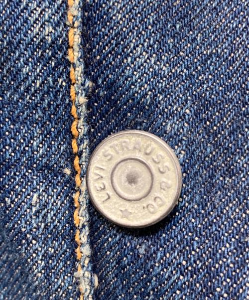 LEVI'S（リーバイス）LEVI'S (リーバイス) 50's 501XX セルビッチデニム　/ 54年 / 革パッチ / Vステッチ / ポケット裏シングルステッチ / オフセット / 通常R / フライボタン裏点々刻印 / 両面均等V インディゴ サイズ:不明の古着・服飾アイテム