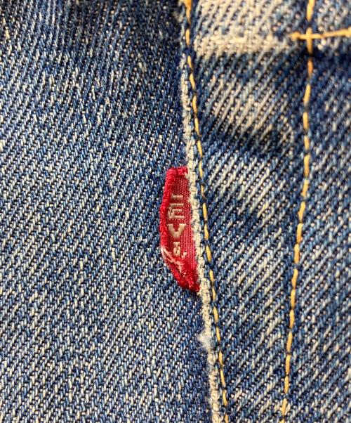 LEVI'S（リーバイス）LEVI'S (リーバイス) 50's 501XX セルビッチデニム　/ 54年 / 革パッチ / Vステッチ / ポケット裏シングルステッチ / オフセット / 通常R / フライボタン裏点々刻印 / 両面均等V インディゴ サイズ:不明の古着・服飾アイテム