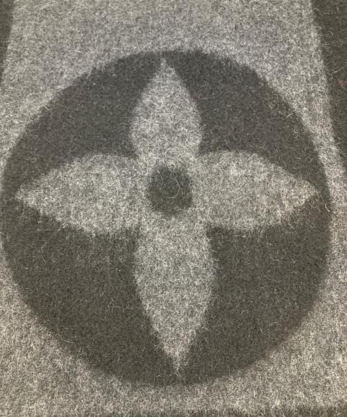 LOUIS VUITTON（ルイ ヴィトン）LOUIS VUITTON (ルイ ヴィトン) エシャルプ・カーディフ ブラック×グレーの古着・服飾アイテム