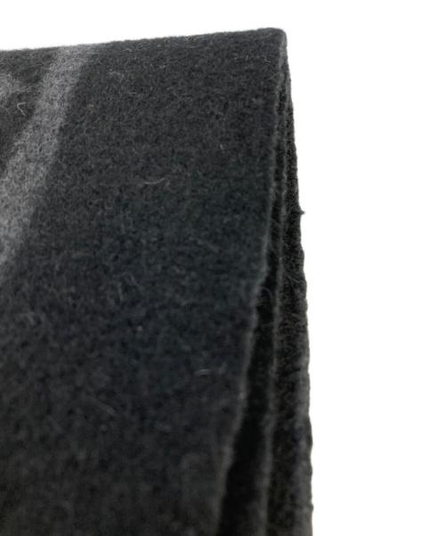 LOUIS VUITTON（ルイ ヴィトン）LOUIS VUITTON (ルイ ヴィトン) エシャルプ・カーディフ ブラック×グレーの古着・服飾アイテム