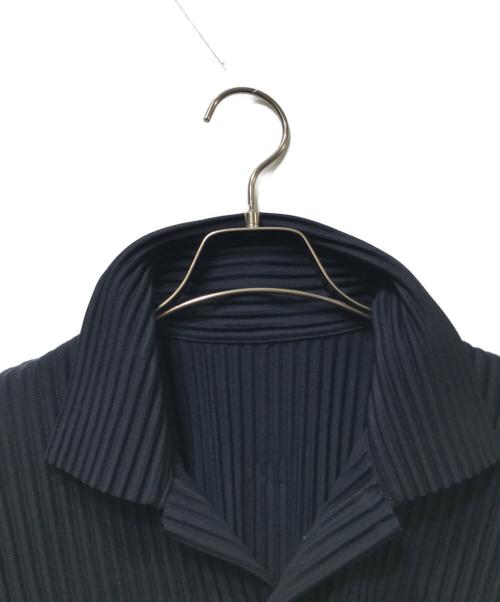 HOMME PLISSE ISSEY MIYAKE（オム プリッセ イッセイ ミヤケ）HOMME PLISSE ISSEY MIYAKE (オム プリッセ イッセイ ミヤケ) プリーツポロ ネイビー サイズ:2の古着・服飾アイテム