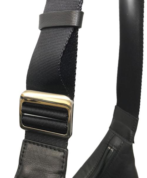 russet（ラシット）russet (ラシット) ソフトレザーラウンドビッグショルダーバッグ ブラックの古着・服飾アイテム