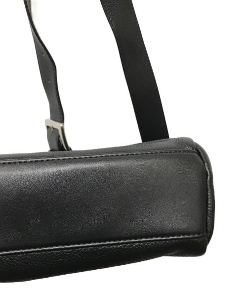 BEARDSLEY（ビアズリー）BEARDSLEY (ビアズリー) レザーボディバッグ ブラックの古着・服飾アイテム