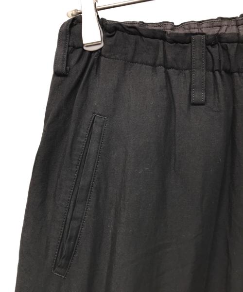 YOHJI YAMAMOTO（ヨウジヤマモト）YOHJI YAMAMOTO (ヨウジヤマモト) イージーテーパードパンツ ブラック サイズ:1の古着・服飾アイテム