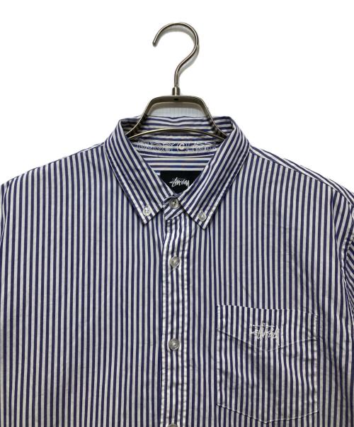 stussy（ステューシー）stussy (ステューシー) S/Sストライプシャツ ホワイト×ブルー サイズ:Sの古着・服飾アイテム