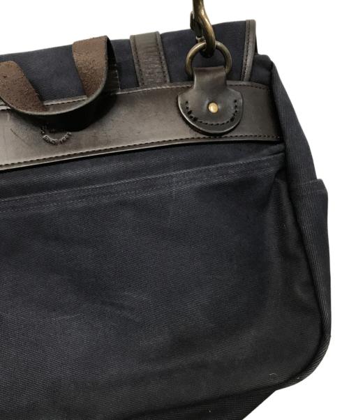 FILSON（フィルソン）FILSON (フィルソン) ミディアムフィールドショルダーバッグ ネイビーの古着・服飾アイテム
