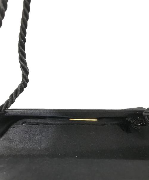 BOTTEGA VENETA（ボッテガベネタ）BOTTEGA VENETA (ボッテガベネタ) イントレチャート サテンシルクショルダーバッグ ブラックの古着・服飾アイテム