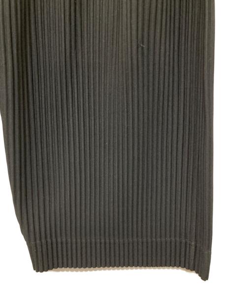 HOMME PLISSE ISSEY MIYAKE（オム プリッセ イッセイ ミヤケ）HOMME PLISSE ISSEY MIYAKE (オム プリッセ イッセイ ミヤケ) プリーツワイドクロップドパンツ ブラック サイズ:3の古着・服飾アイテム