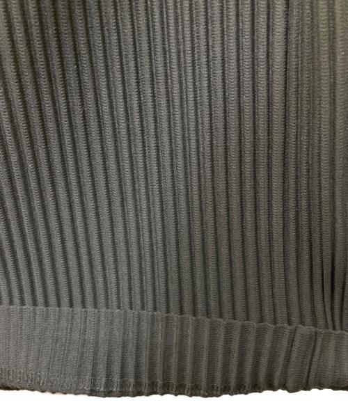 HOMME PLISSE ISSEY MIYAKE（オム プリッセ イッセイ ミヤケ）HOMME PLISSE ISSEY MIYAKE (オム プリッセ イッセイ ミヤケ) プリーツワイドクロップドパンツ ブラック サイズ:3の古着・服飾アイテム