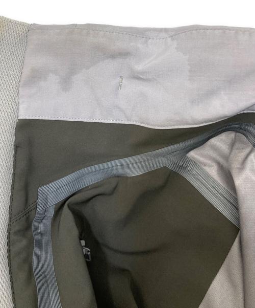 DESCENTE ALLTERRAIN（デザイント オルテライン）DESCENTE ALLTERRAIN (デザイント オルテライン) ハードシェルジャケット グレー サイズ:Lの古着・服飾アイテム