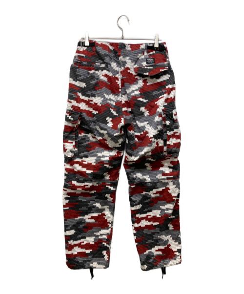 SUPREME（シュプリーム）Supreme (シュプリーム) ロゴカモフラカーゴパンツ グレー×レッド×ホワイト サイズ:32の古着・服飾アイテム