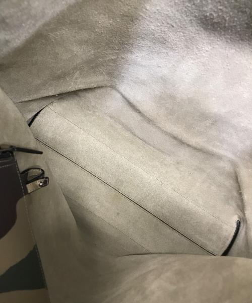 Saint Laurent Paris（サンローランパリ）Saint Laurent Paris (サンローランパリ) カモフラレザートートバッグ グリーンの古着・服飾アイテム