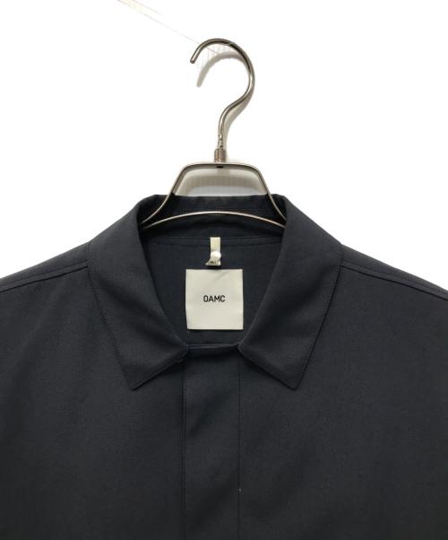 OAMC（オーエーエムシー）OAMC (オーエーエムシー) SYSTEM SHIRT グレー サイズ:Mの古着・服飾アイテム
