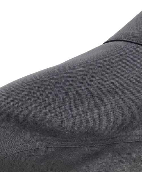 OAMC（オーエーエムシー）OAMC (オーエーエムシー) SYSTEM SHIRT グレー サイズ:Mの古着・服飾アイテム