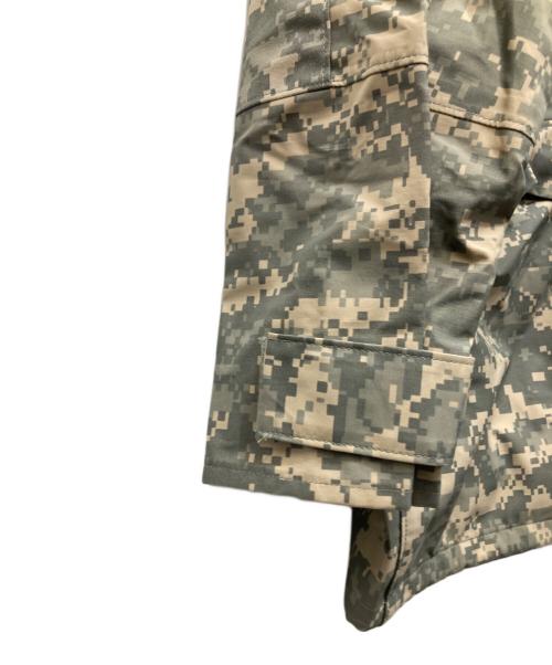 US ARMY（ユーエスアーミー）US ARMY (ユーエスアーミー) ECWCS ユニバーサルカモゴアテックスパーカー カーキ サイズ:Mの古着・服飾アイテム