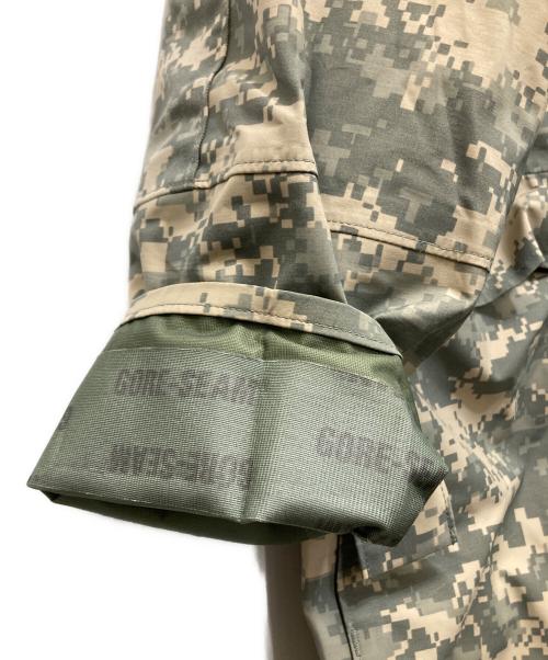 US ARMY（ユーエスアーミー）US ARMY (ユーエスアーミー) ECWCS ユニバーサルカモゴアテックスパーカー カーキ サイズ:Mの古着・服飾アイテム