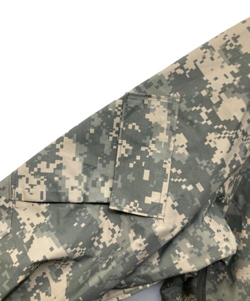 US ARMY（ユーエスアーミー）US ARMY (ユーエスアーミー) ECWCS ユニバーサルカモゴアテックスパーカー カーキ サイズ:Mの古着・服飾アイテム