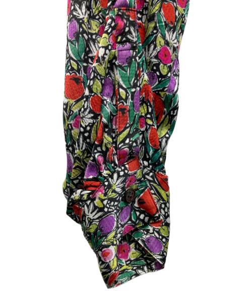 VERMEIL par iena（ヴェルメイユ パー イエナ）VERMEIL par iena (ヴェルメイユ パー イエナ) フラワープリントブラウス グリーン×レッド サイズ:free 未使用品の古着・服飾アイテム