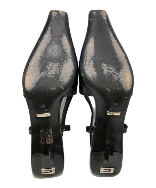 GUCCI（グッチ）GUCCI (グッチ) 型押しスリングバックミュール ブラック サイズ:38の古着・服飾アイテム