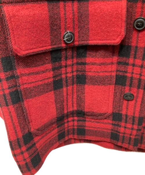 WOOLRICH（ウールリッチ）WOOLRICH (ウールリッチ) チェッククルーザーフーデッドジャケット レッド×ブラック サイズ:Mの古着・服飾アイテム