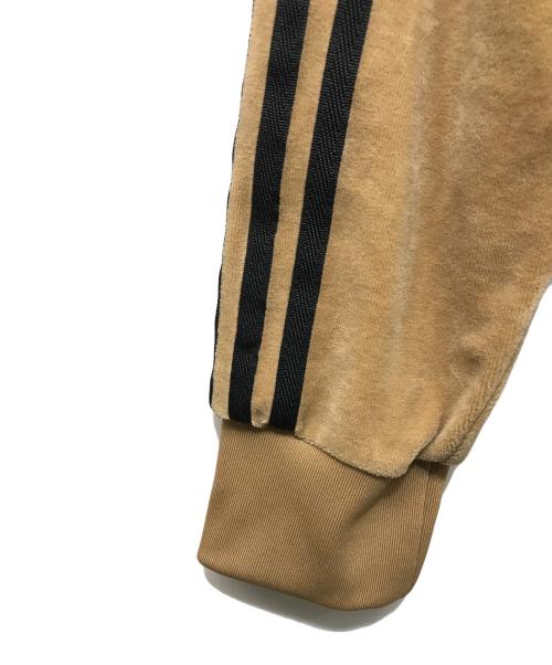 adidas（アディダス）adidas (アディダス) SST アディカラー ベロア トラックトップ ベージュ サイズ:S 未使用品の古着・服飾アイテム