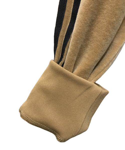adidas（アディダス）adidas (アディダス) SST アディカラー ベロア トラックトップ ベージュ サイズ:S 未使用品の古着・服飾アイテム