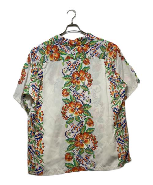 Sun Surf（サンサーフ）Sun Surf (サンサーフ) RAYON HAWAIIAN SHIRT ホワイト サイズ:17-171/2の古着・服飾アイテム