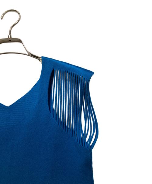 ISSEY MIYAKE（イッセイミヤケ）ISSEY MIYAKE (イッセイミヤケ) ノースリーブデザインカットソー ブルー サイズ:2の古着・服飾アイテム