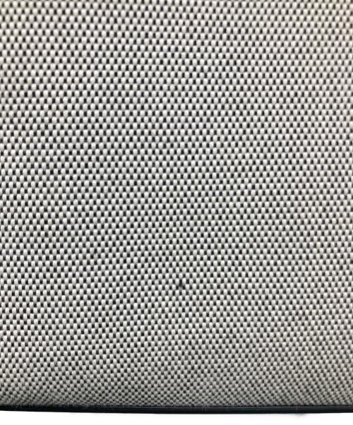 BURBERRY（バーバリー）BURBERRY (バーバリー) MINI POCKET 2WAYバッグ グレー×ブラックの古着・服飾アイテム