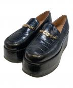 GANNIガニー）の古着「Patent Croco Butterfly Chain Platform Loafers」｜ブラック