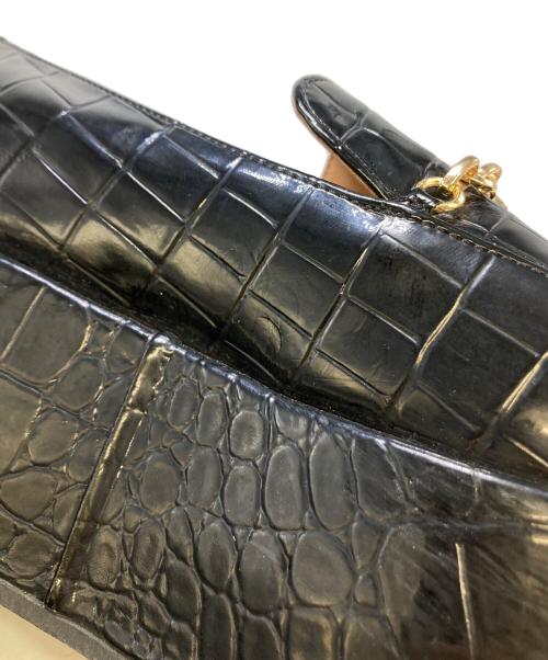 GANNI（ガニー）Ganni (ガニー) Patent Croco Butterfly Chain Platform Loafers ブラック サイズ:38の古着・服飾アイテム