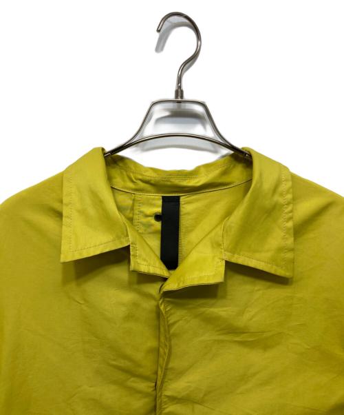 SHINYA KOZUKA（シンヤコズカ）SHINYA KOZUKA (シンヤコズカ) High Vent Trench Coat イエロー サイズ:Mの古着・服飾アイテム