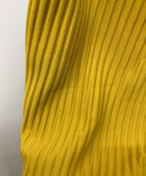 HOMME PLISSE ISSEY MIYAKE（オム プリッセ イッセイ ミヤケ）HOMME PLISSE ISSEY MIYAKE (オム プリッセ イッセイ ミヤケ) プリーツテーパードパンツ イエロー サイズ:3の古着・服飾アイテム