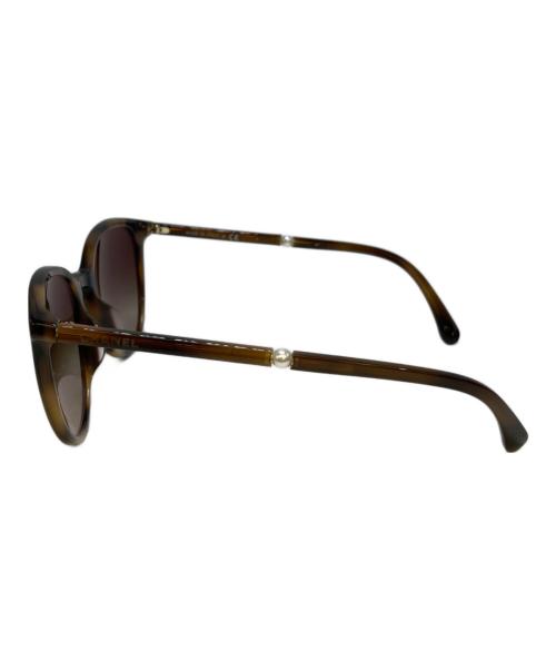 CHANEL（シャネル）CHANEL (シャネル) フェイクパールサングラス ブラウン サイズ:53□19-140の古着・服飾アイテム